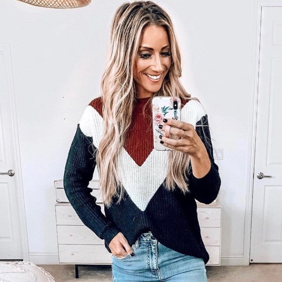 Sweaters - Red “V” knit sweater